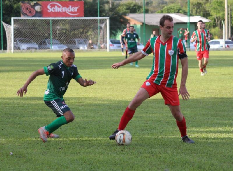 Linha Santa Cruz larga na frente na outra semifinal da Copa Oral Sin da Lifasc