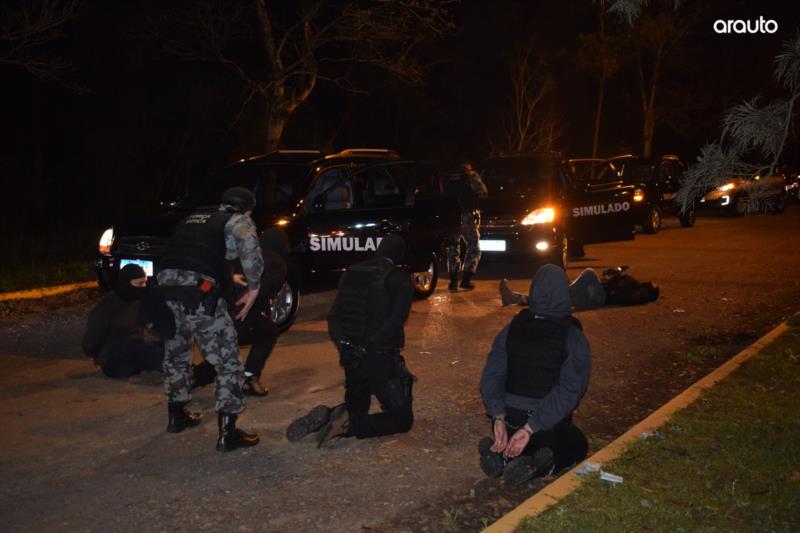 FOTOS: Brigada Militar realiza simulado de assalto a banco em Santa Cruz