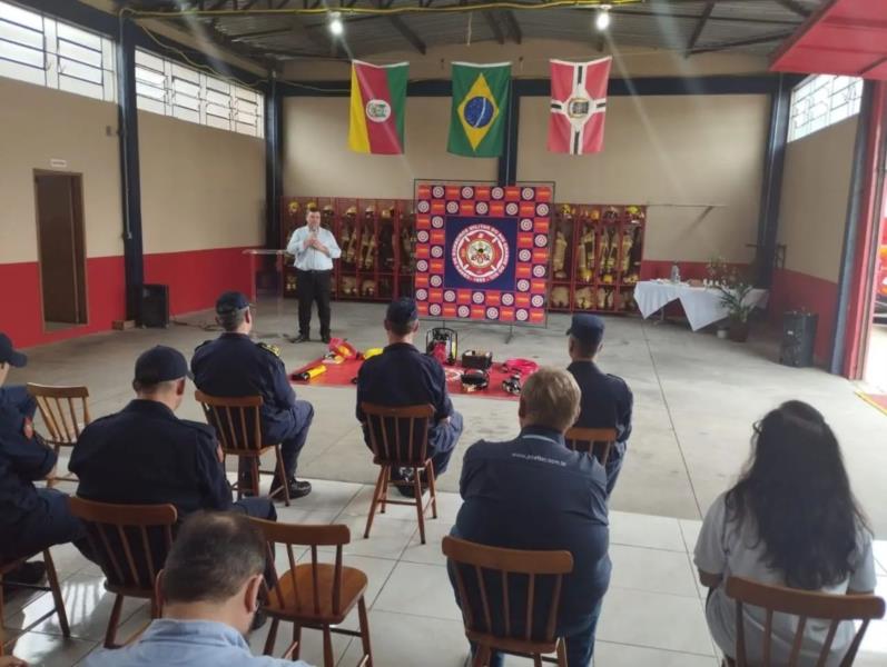 Comandante-geral confirma novo caminhão para Corpo de Bombeiros de Vera Cruz