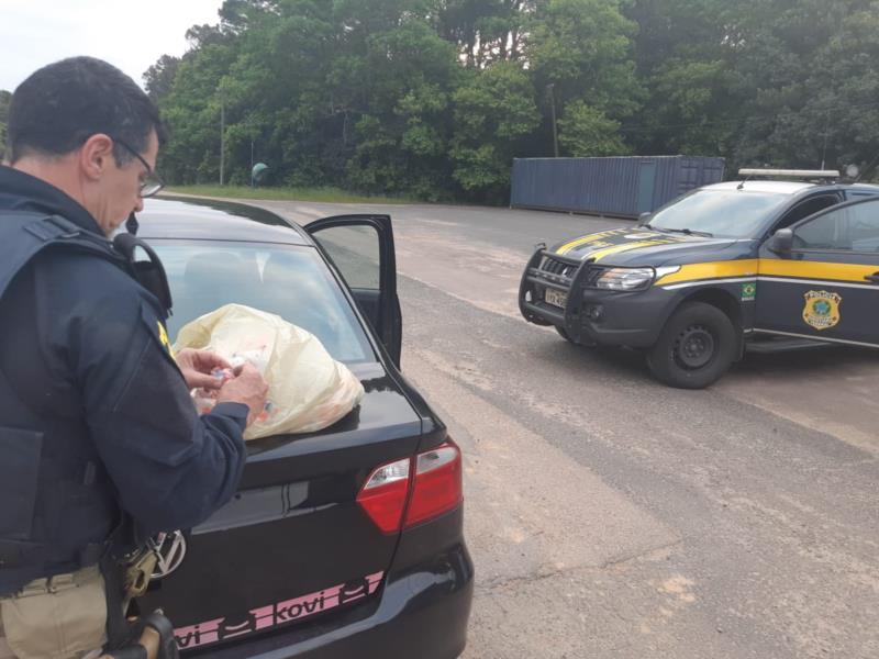 PRF prende traficante com quase dois mil pinos de cocaína em Pantano Grande