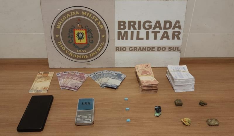 Policiais prendem homem por tráfico na RSC-287