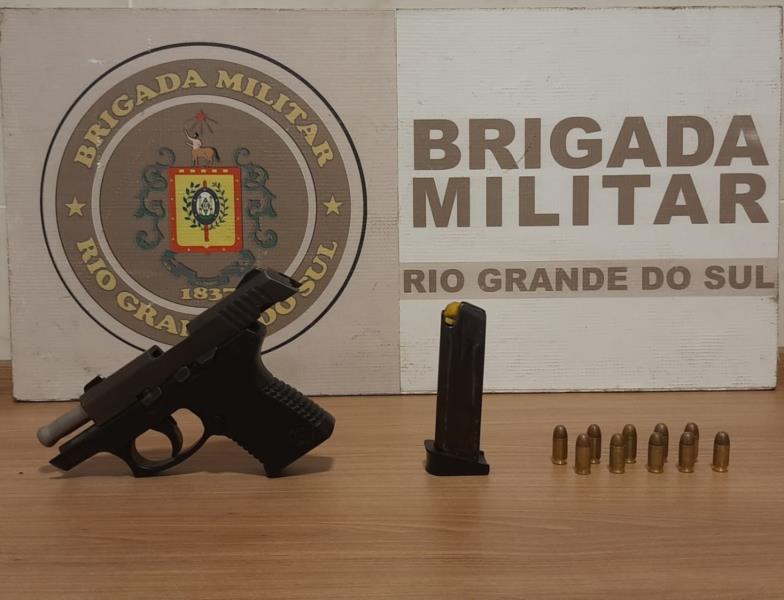 Dois homens são presos por porte ilegal de arma e embriaguez ao volante em Vera Cruz