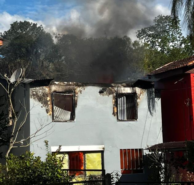 Casa é consumida pelo fogo em Rio Pardo