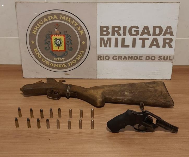 Homem é preso por porte ilegal de arma na RSC-287 em Santa Cruz