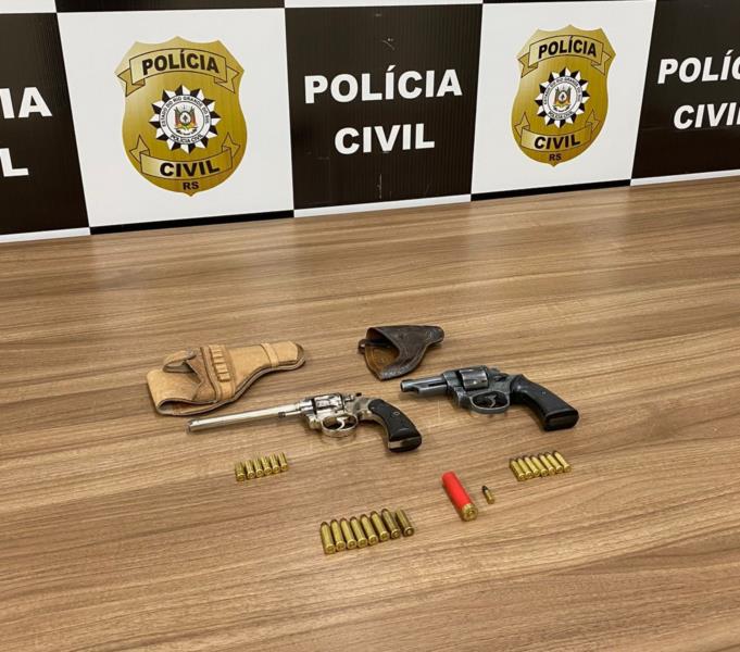 Homem suspeito de vender armas é preso pela Draco de Santa Cruz