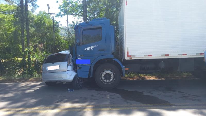 Caminhão com placas de Venâncio Aires se envolve em acidente com morte em Faxinal do Soturno