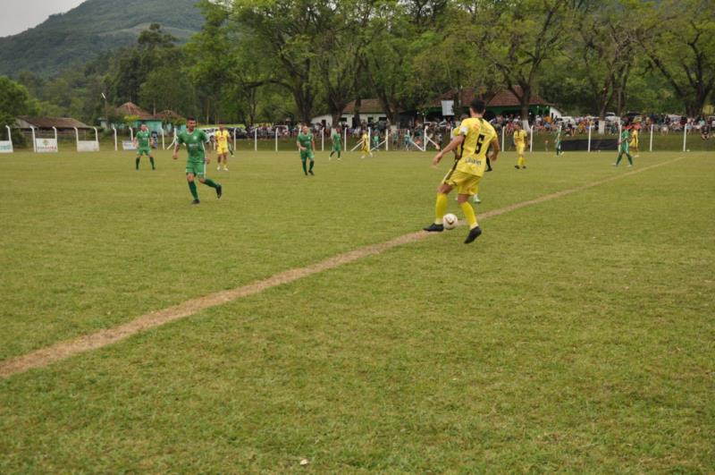 Bom Jesus e Águia estão na final do Regional