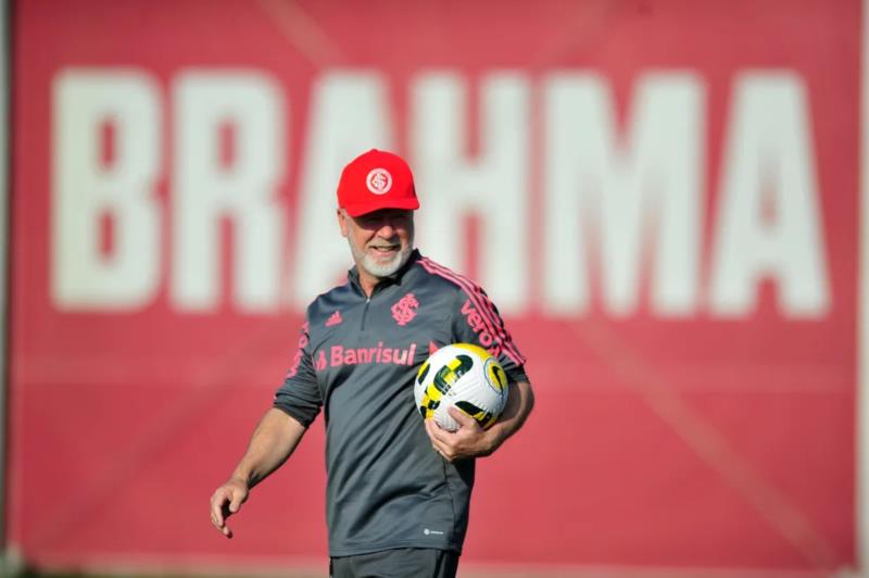 Em live, Caio Ribeiro crava Mano Menezes como próximo técnico da Seleção Brasileira