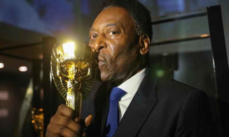 Rei do Futebol, Pelé morre aos 82 anos