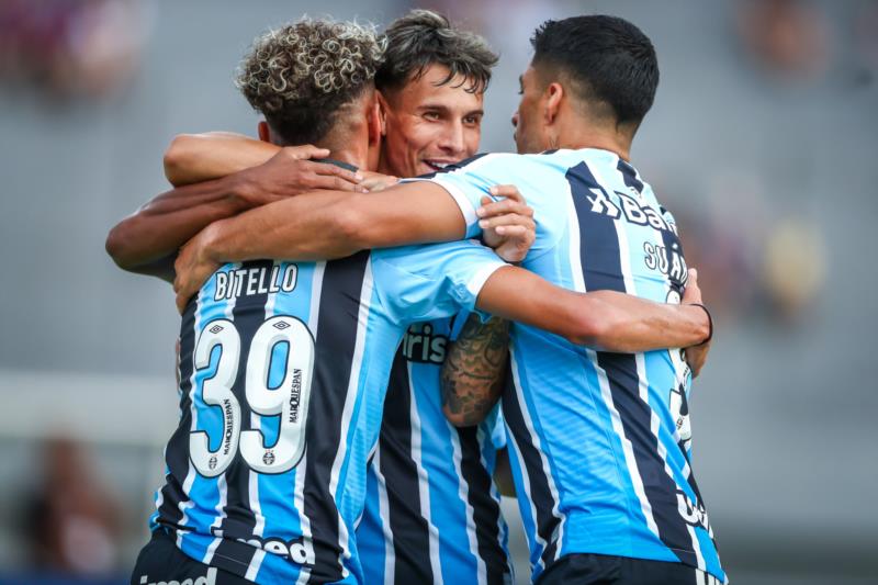 Grêmio estreia no Gauchão com vitória diante do Caxias