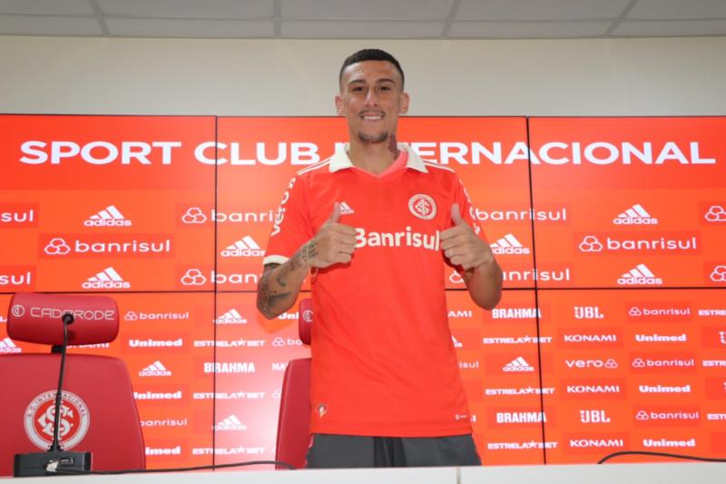 Volante Baralhas é apresentado oficialmente no Inter