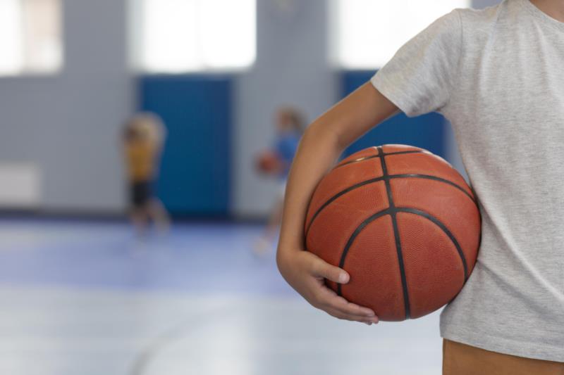 Crianças autistas vão assistir clássico internacional de basquete