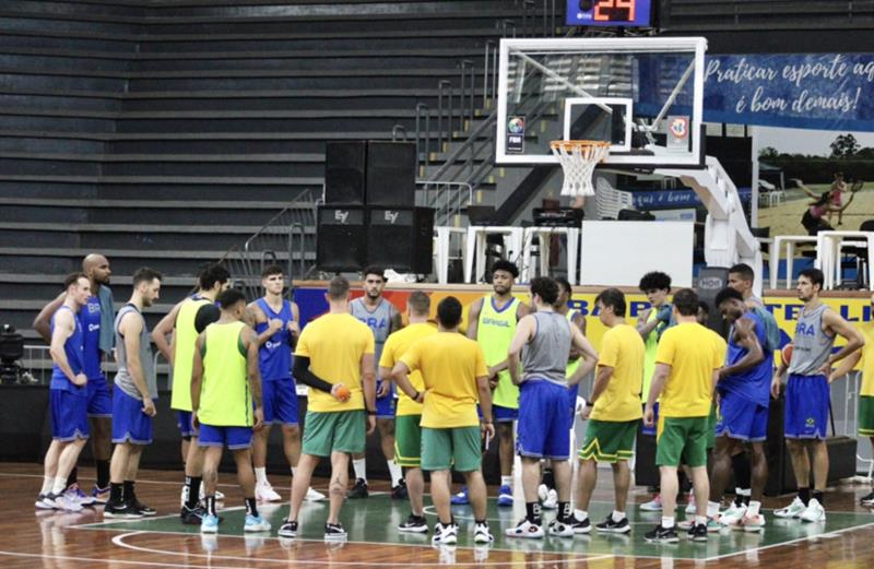 No Arnão, Brasil pode garantir vaga no Mundial de Basquete