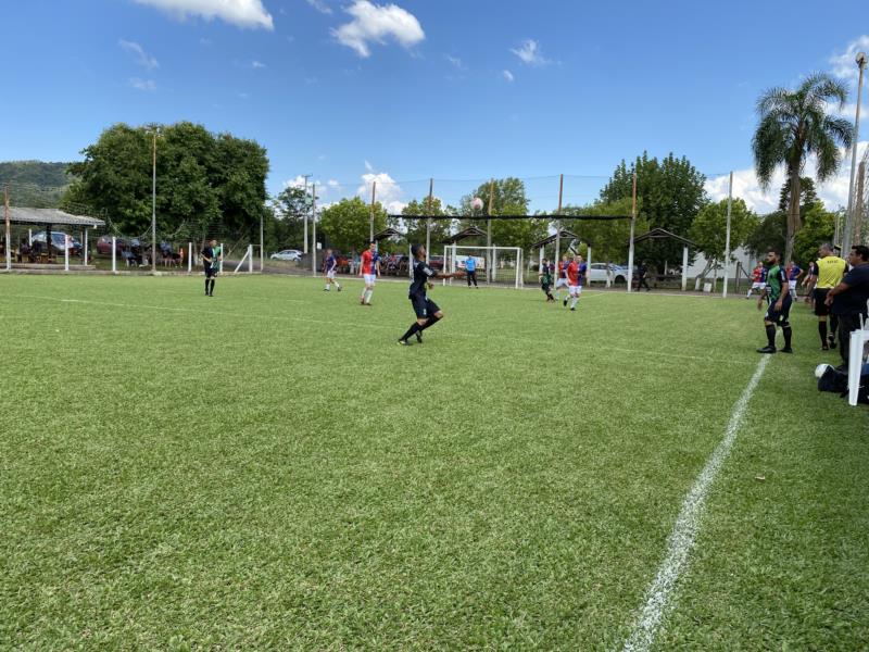 Mesmo sob chuva, quartas de final do Gol de Placa tiveram grandes e disputados jogos