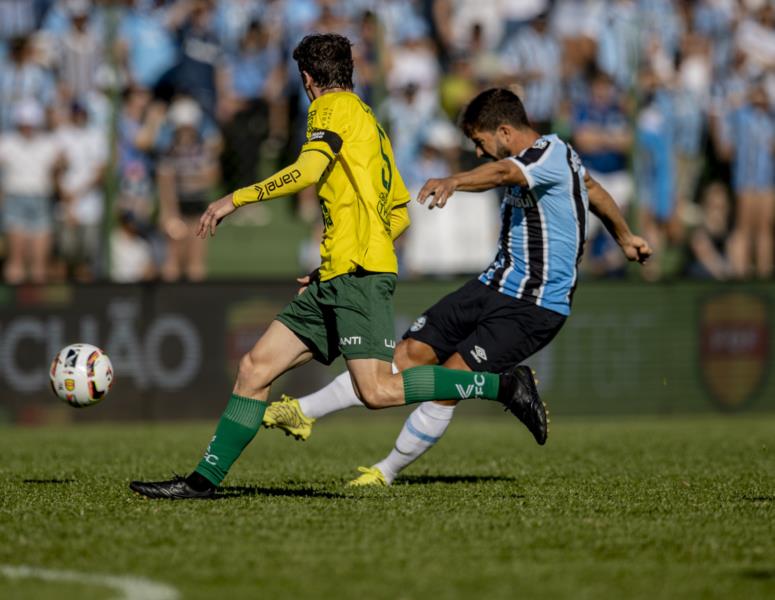 Com equipe alternativa, Grêmio empata sem gols com Ypiranga