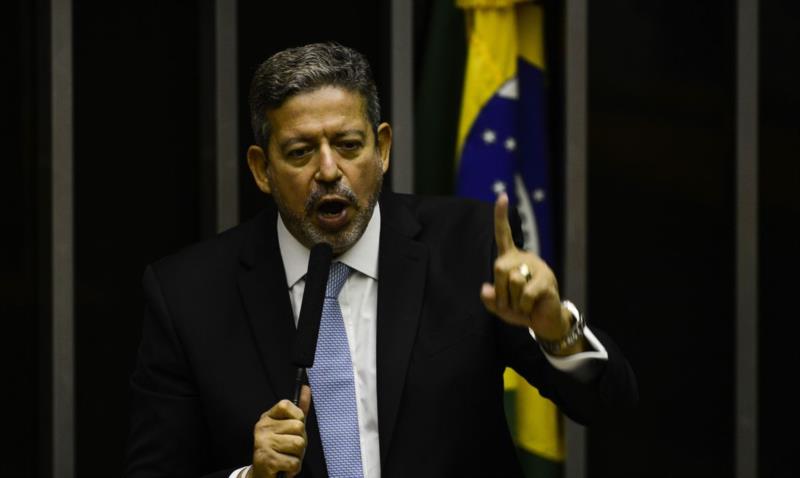 Arthur Lira é eleito presidente da Câmara
