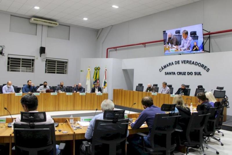 Vereadores aprovam projeto que prevê proteção às mulheres em locais públicos