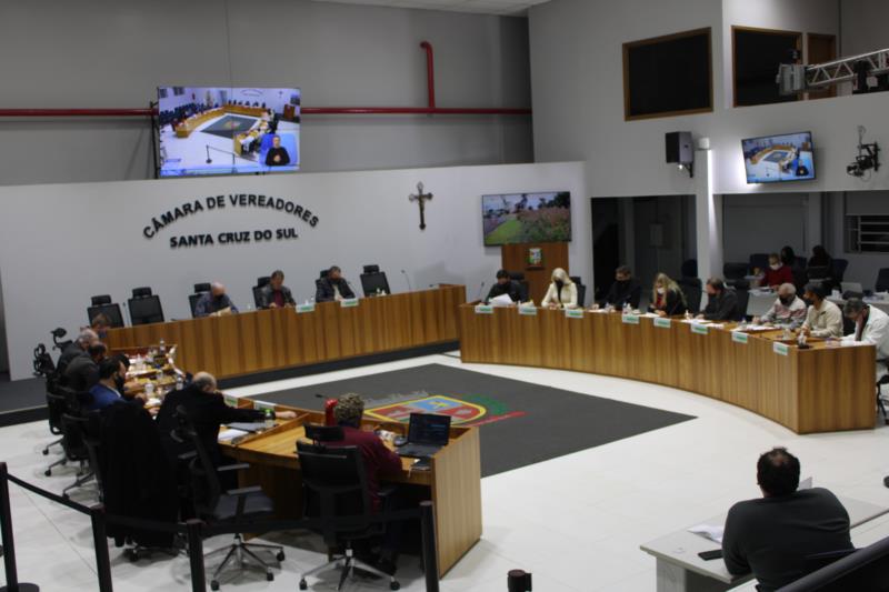 Legislativo analisa 13 novas matérias na sessão desta segunda-feira. Confira