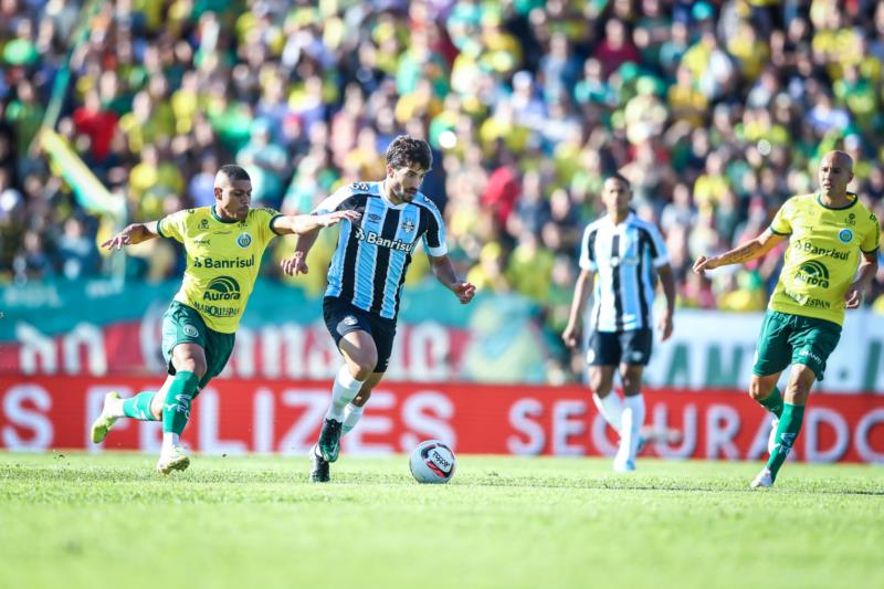 Grêmio vence Ypiranga e conquista vantagem para decisão na Arena