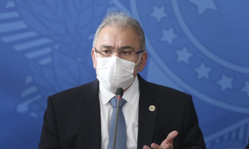 “Meta do governo é vacinar 1 milhão por dia”, diz novo ministro da saúde