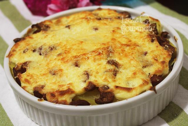 Gratinado de Batatas com Calabresa