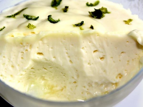 Mousse de limão rápido