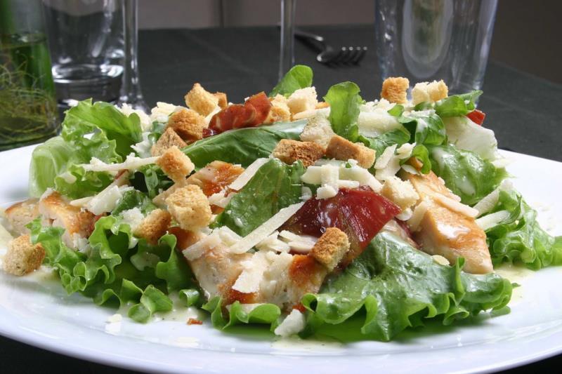 Salada Caesar