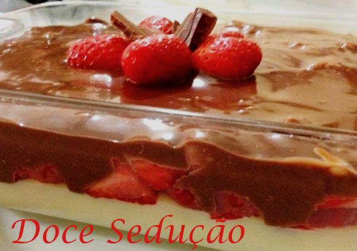 DOCE SEDUÇÃO MORANGO E CHOCOLATE MEIO AMARGO