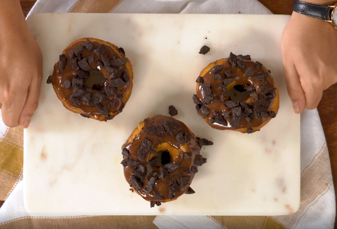 Donut de Chocolate e Oreo