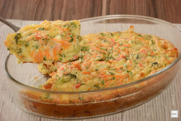 Torta de liquidificador de legumes com queijo