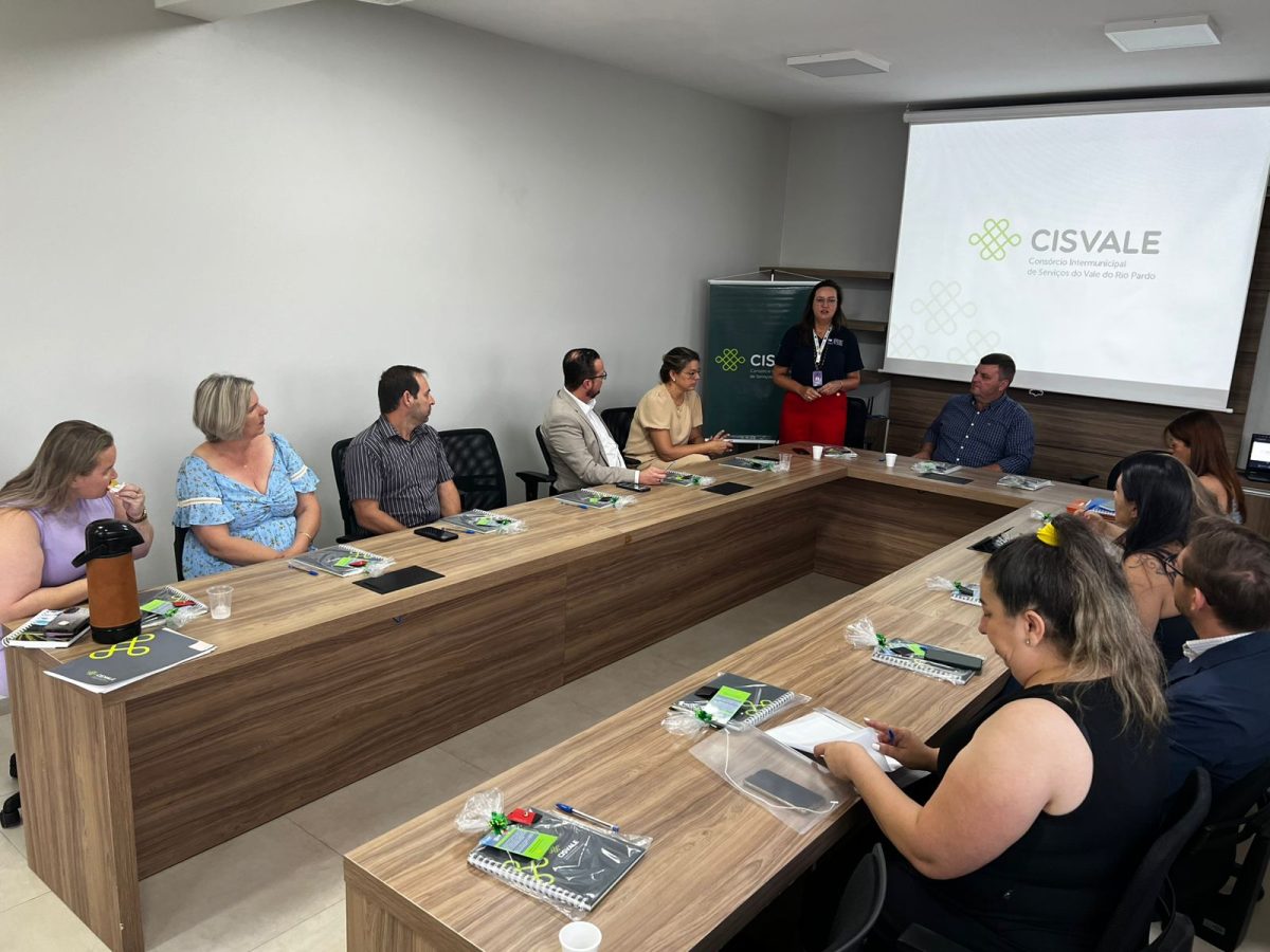 Cisvale apresenta projeto para criação de novos ambulatórios de especialidades