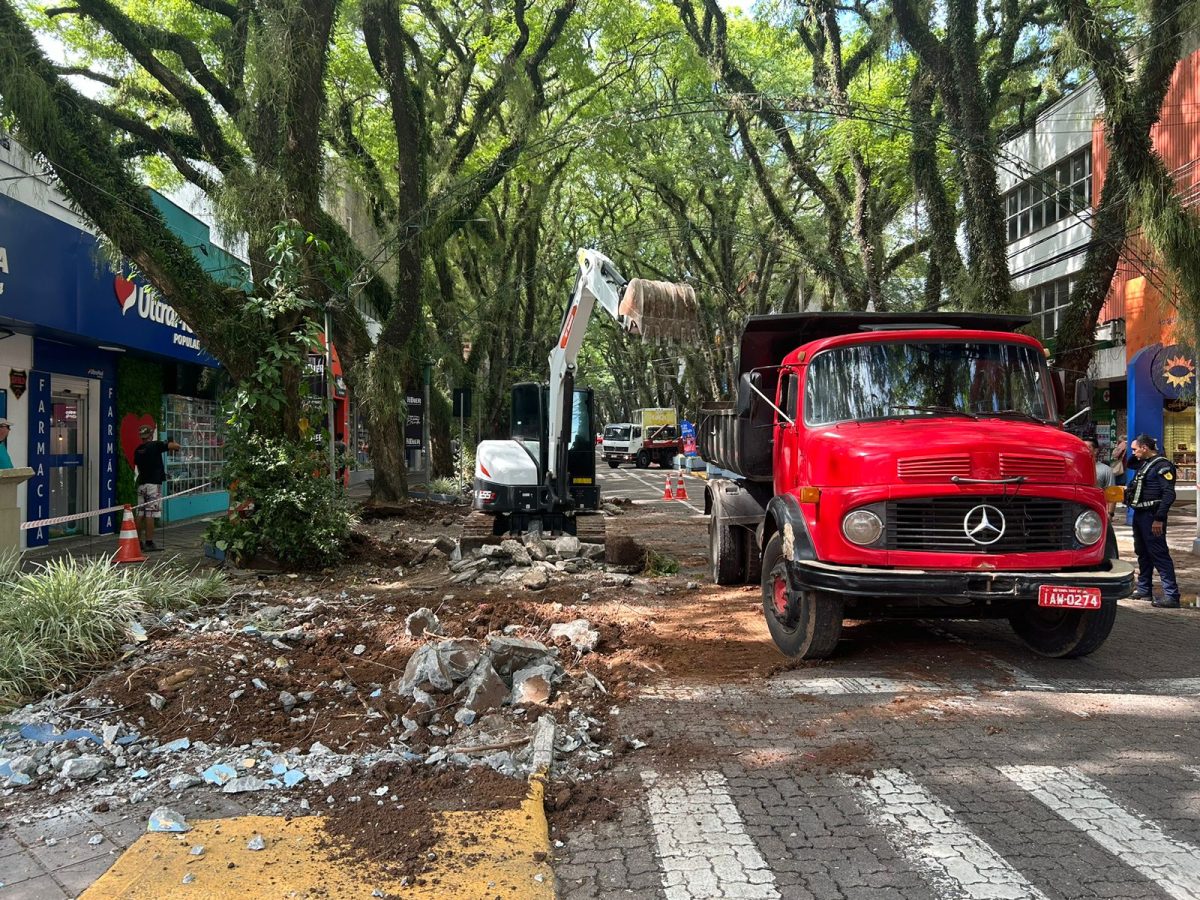 Saiba em quais horários o trânsito será liberado na Floriano durante o período de obras no Calçadão