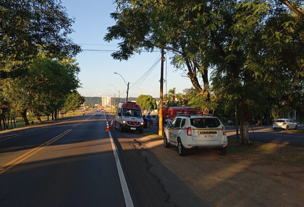 Motociclista fica ferido em acidente na BR-471