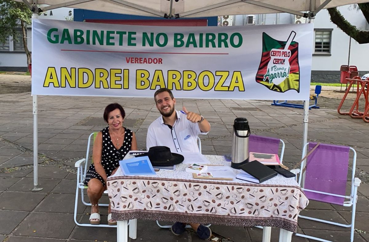 Vereador Andrei Barboza leva gabinete ao Bairro Senai