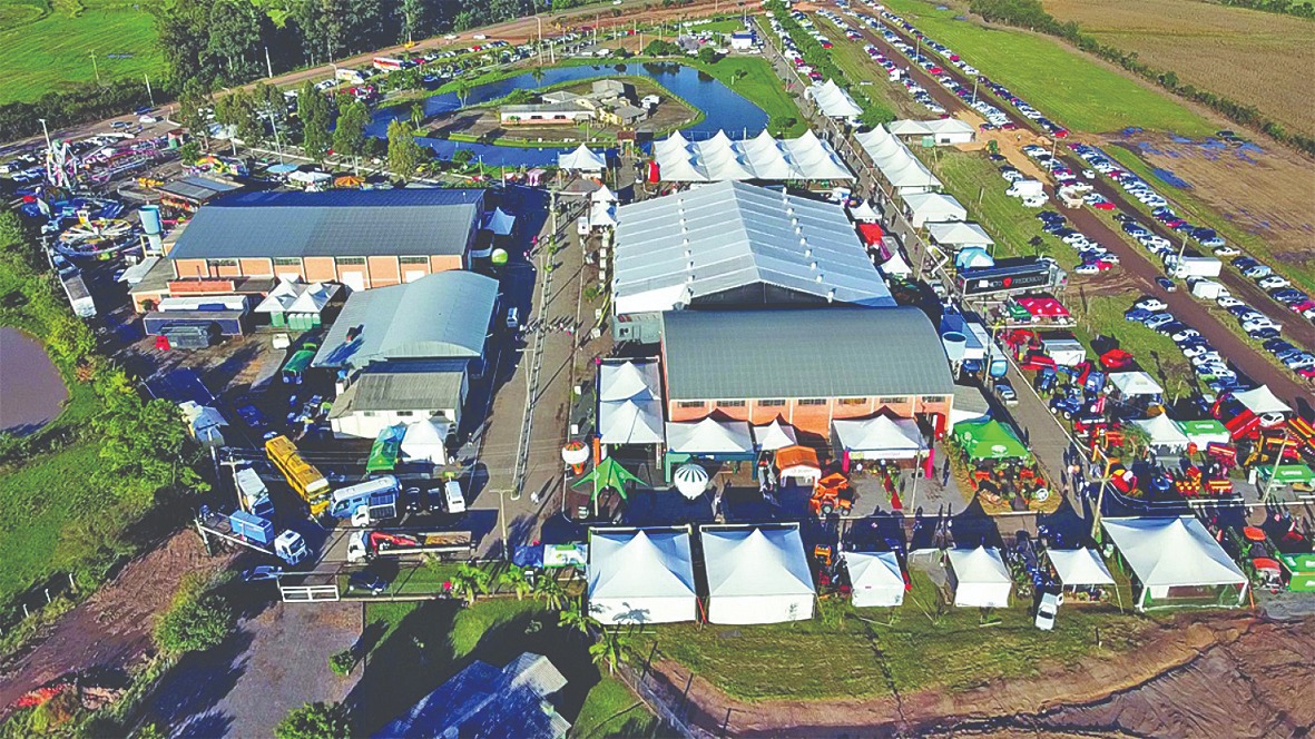 Expocande inicia venda de ingressos para os shows de Dino Fonseca e Traia Véia