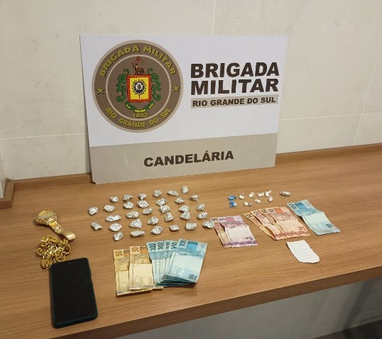 Dois homens são presos por tráfico de drogas em Candelária