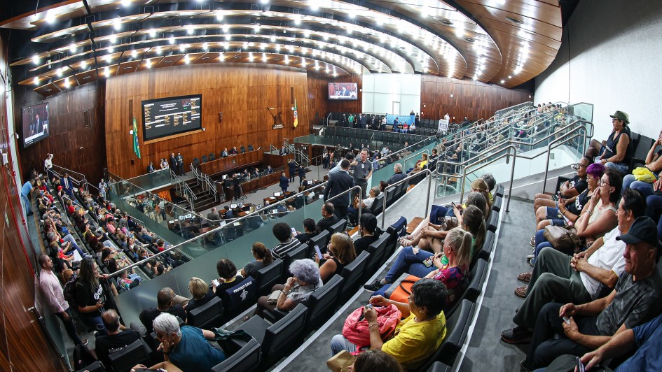 Assembleia aprova projeto do governo para reajuste do piso do magistério estadual