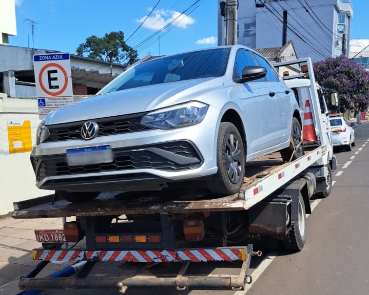 Automóvel roubado em Santa Catarina é recuperado em Venâncio Aires