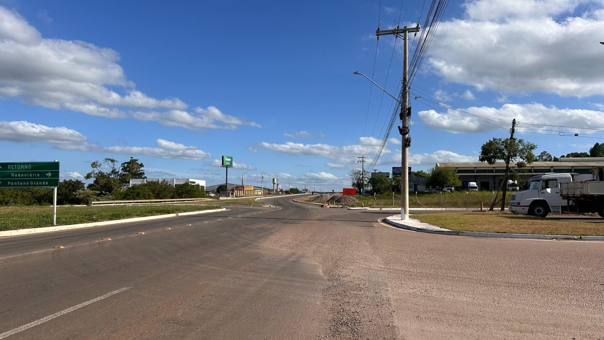 Obras bloqueiam parcialmente trevo da BR-471 em Rio Pardo