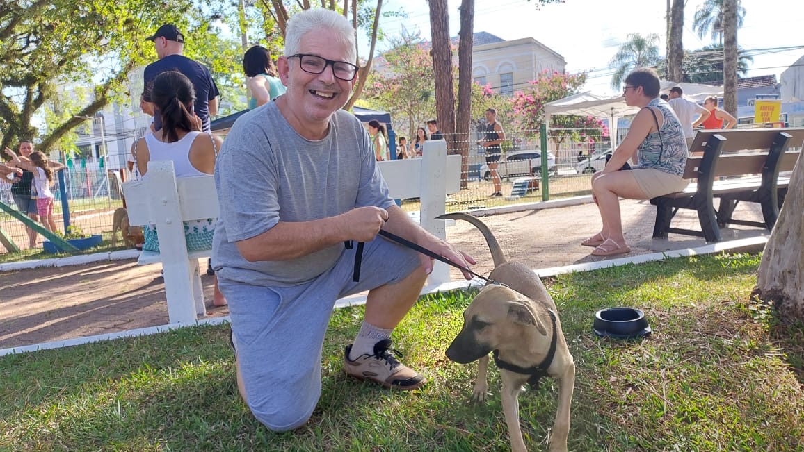 Feira de Adoção resulta em 20 animais adotados em Santa Cruz