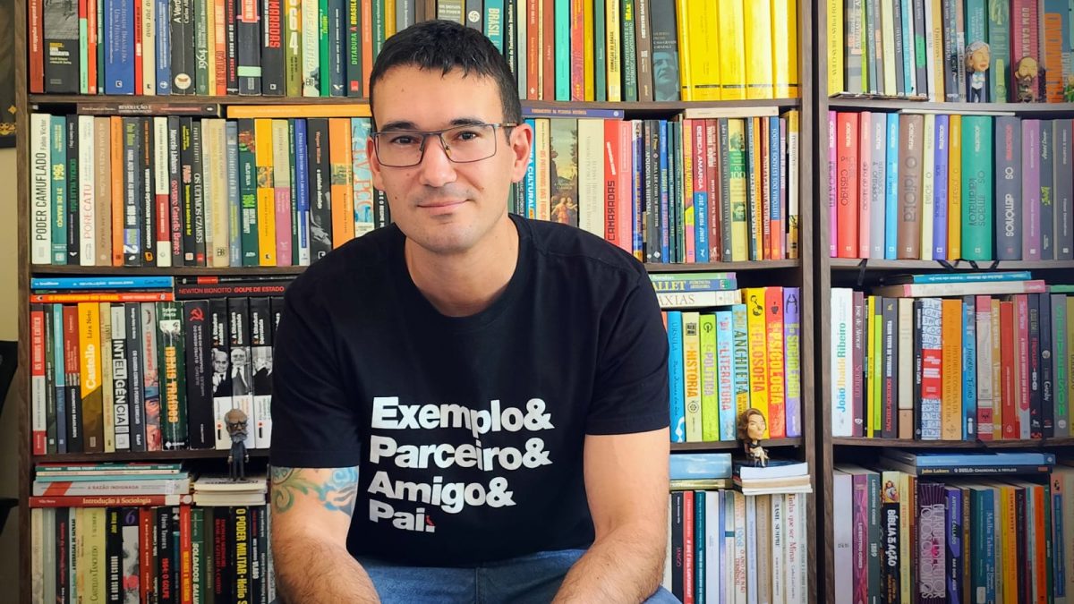 Rádio Revista – Juan Bender, Escritor