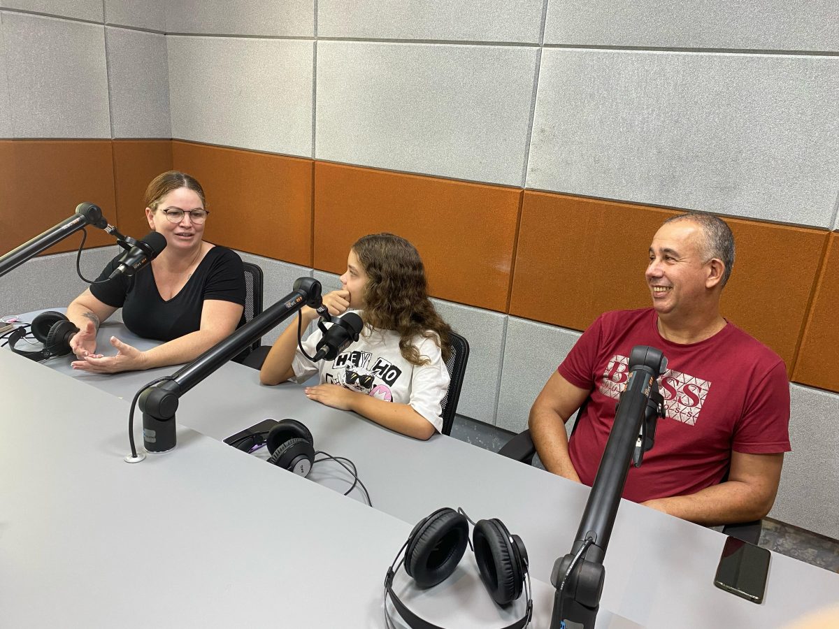 Rádio Revista – Manoela Carvalho Rocha, Pai Silvio Silva, Mãe Tais Rocha