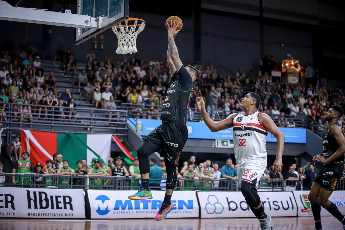 Em casa, Ceisc União Corinthians vence mais uma pelo NBB