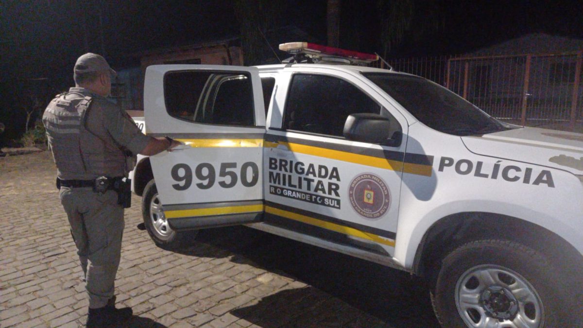 Homem que agrediu mulher na cabeça é preso pela BM em Candelária