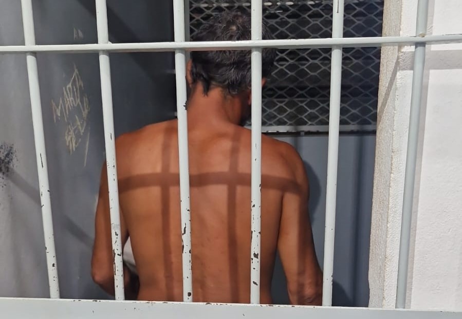 Homem que prometeu incendiar a casa da própria mãe é preso em Rio Pardo