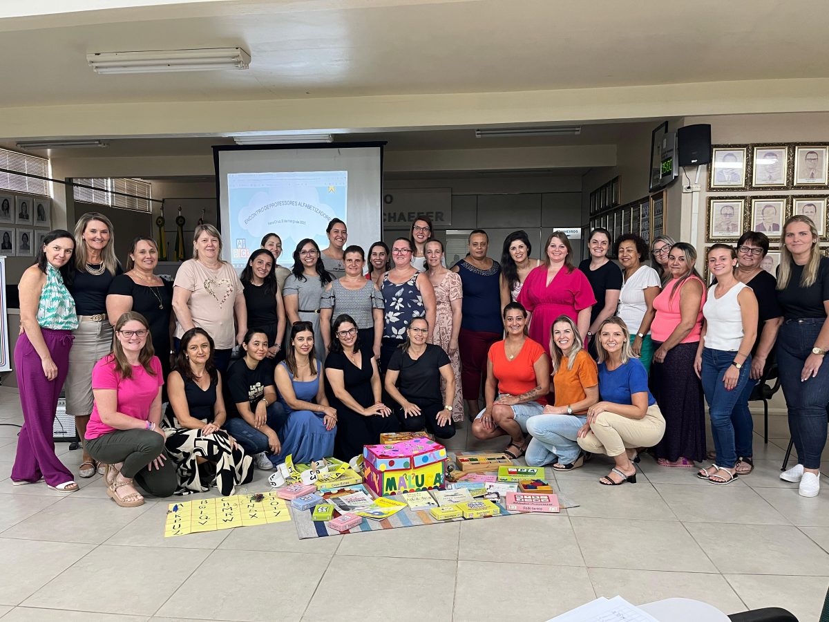 Vera Cruz realiza 1º Encontro de Professores Alfabetizadores