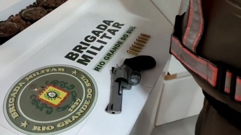 Polícia Rodoviária prende motorista com revólver calibre 357 em Candelária