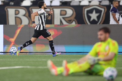 Inter é dominado pelo Botafogo e sofre goleada no Rio de Janeiro