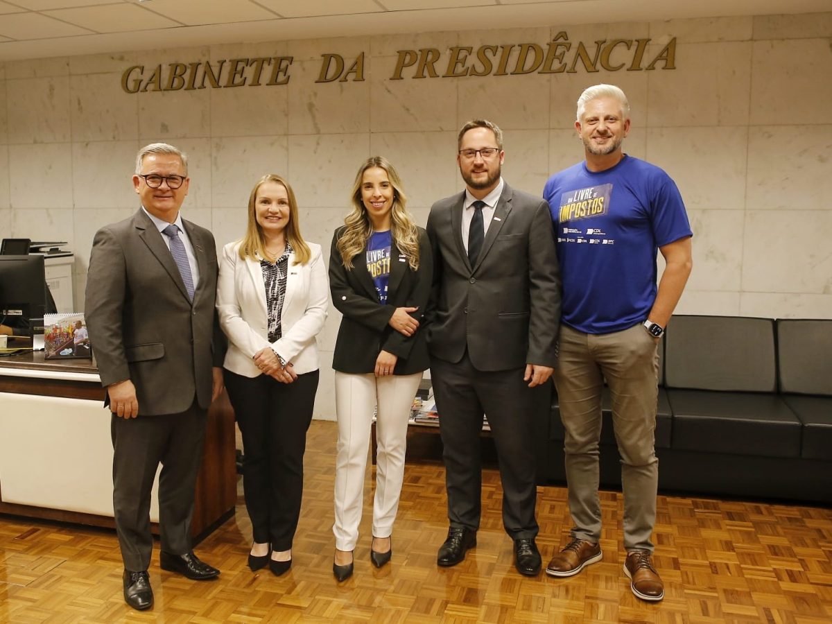 Federação Varejista do RS leva pauta do Dia Livre de Impostos à Assembleia Legislativa