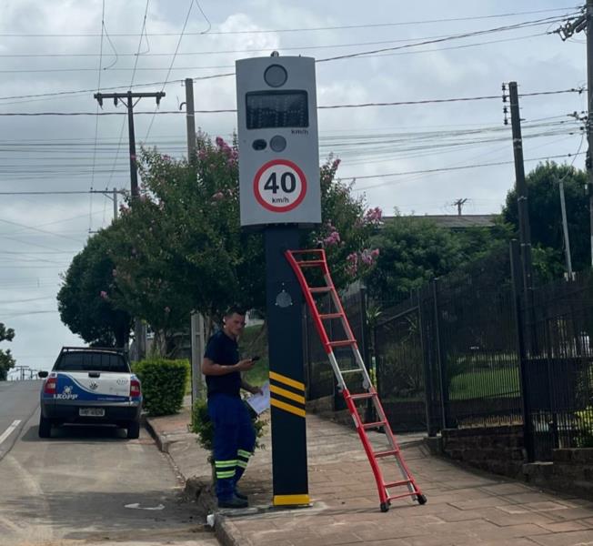 Com um pedido de redutor a cada três dias, Santa Cruz terá audiência sobre controle eletrônico de velocidade